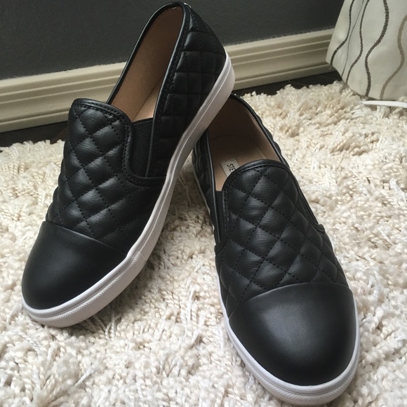 Steve Madden Shoes - Steve Madden slip-on sneakers